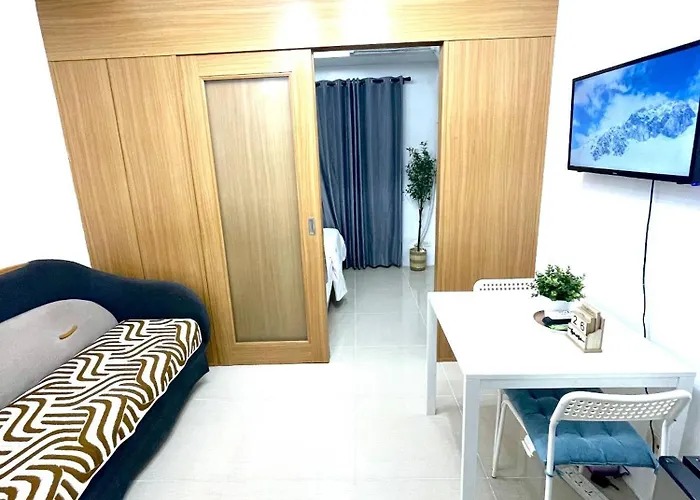 Shell Residences Moa By Kirs * Manila